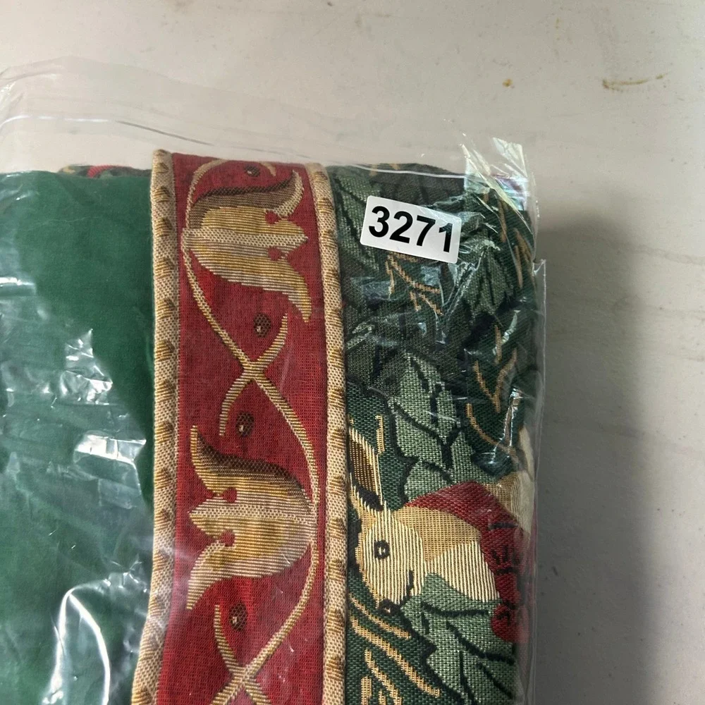 Renaissance Designs Woven Art Christmas Tapestry Tablecloth Woodland 55
